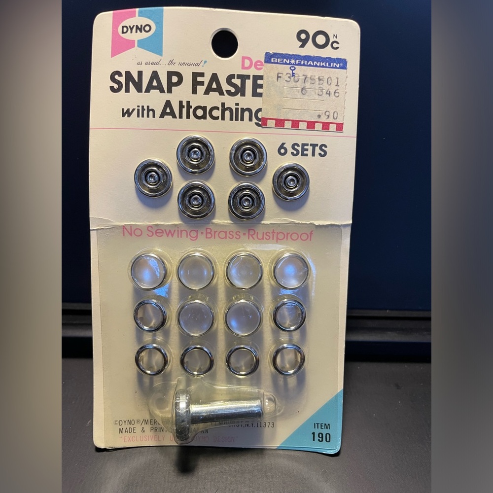 Vintage Dyno Decorative Pearlized Button Snap Fasteners 6 Sets W/ Tool